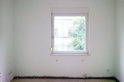 Wir entfernen Schimmel fach- und sachgerecht. Wir entfernen Schimmel fach- und sachgerecht.