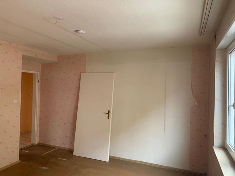 So sah die Wohnung vor der Renovierung aus...
